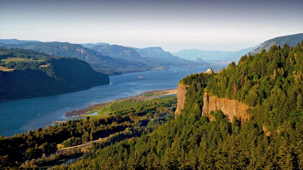 Read more about the article Columbia River Gorge & Waterfalls Tour